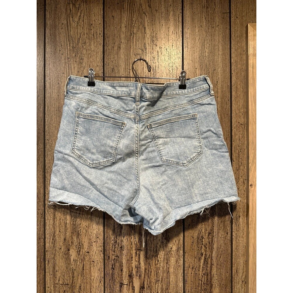 Torrid 5'' High-Rise Rhinestone Short - Picture 3 of 4